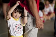 中国足球解说员，声音背后的激情与专业
